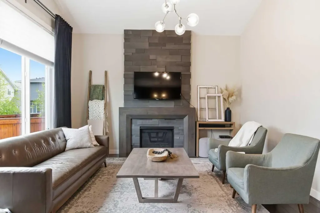 134 Cranbrook Circle SE Calgary AB T3M 2L9