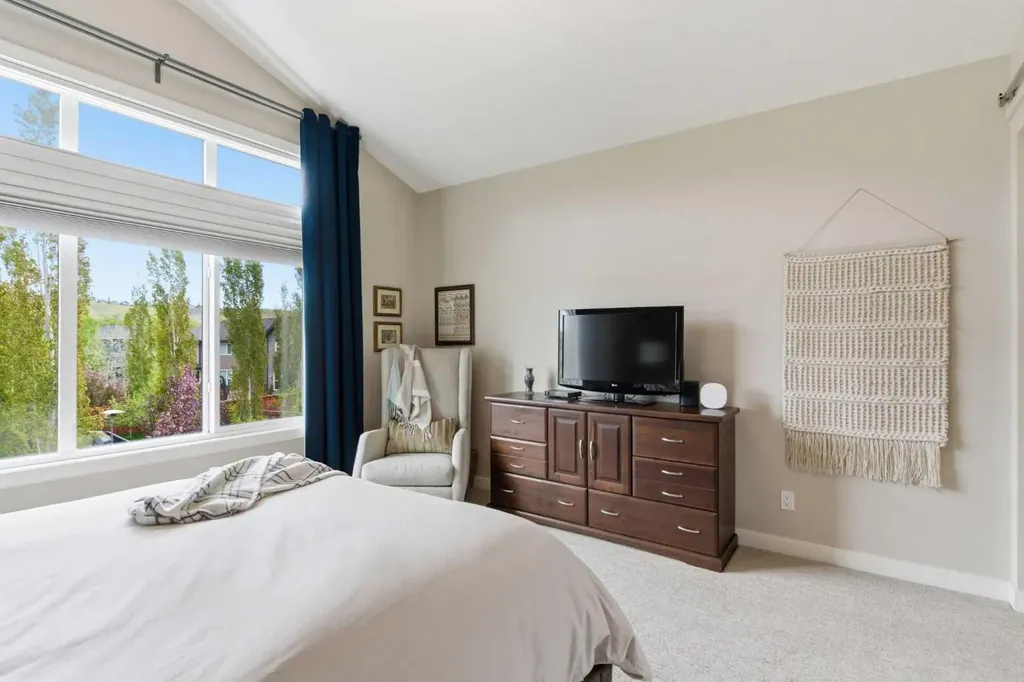 134 Cranbrook Circle SE Calgary AB T3M 2L9