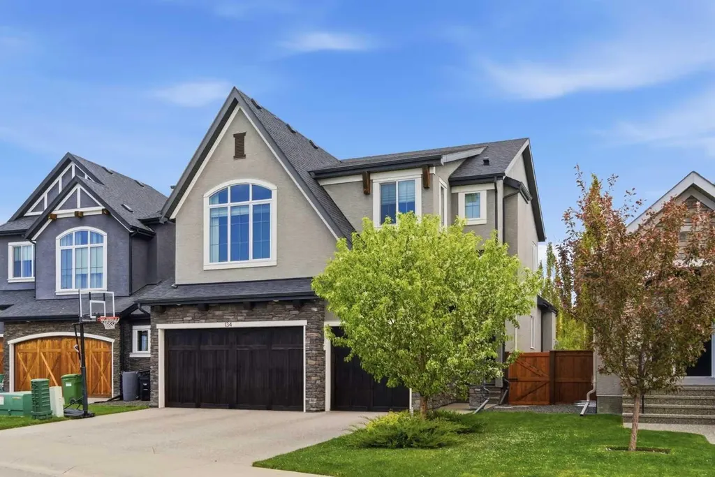 134 Cranbrook Circle SE Calgary AB T3M 2L9