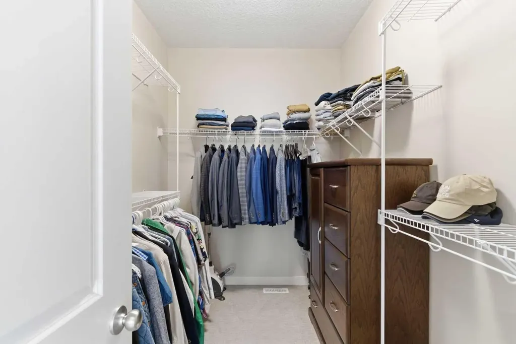 134 Cranbrook Circle SE Calgary AB T3M 2L9