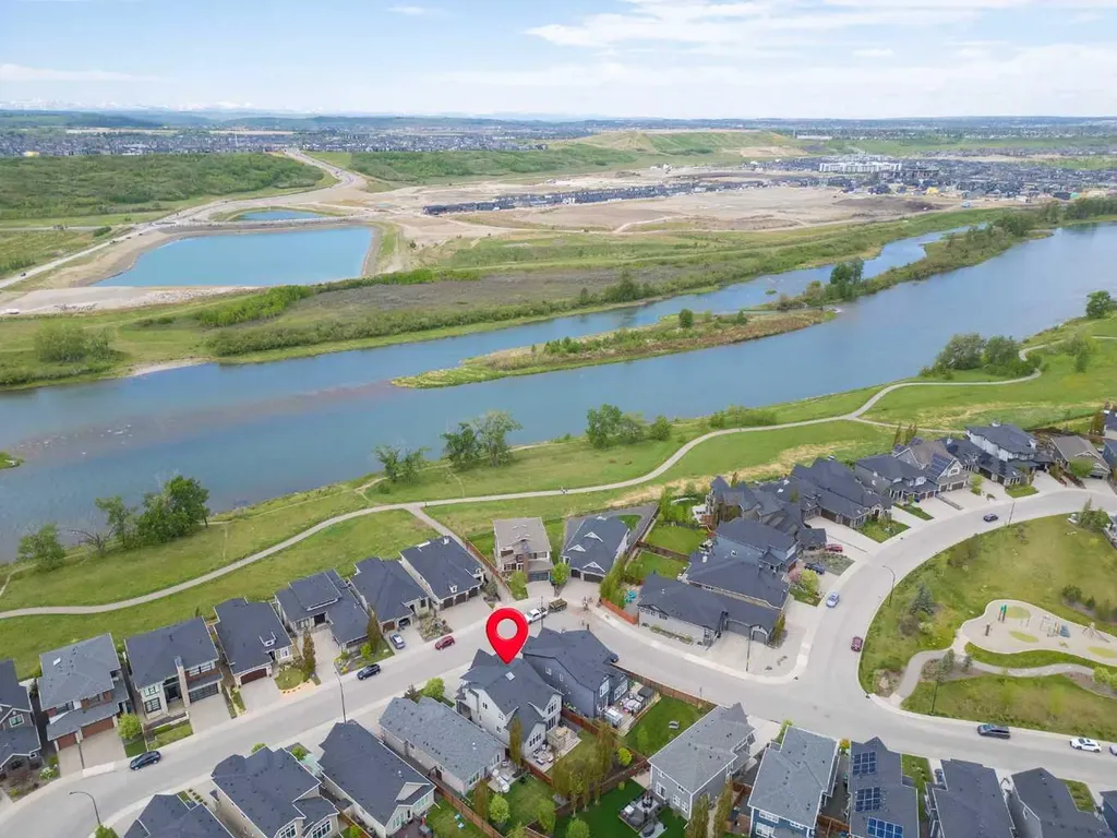 134 Cranbrook Circle SE Calgary AB T3M 2L9
