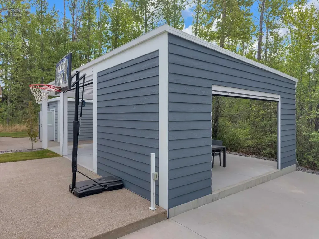 41310 Range Road 282 Rural Lacombe County AB T4L 2N3