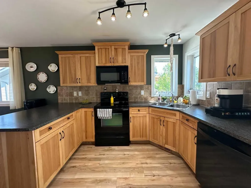 6407 59 Street Ponoka AB T4J 0A2