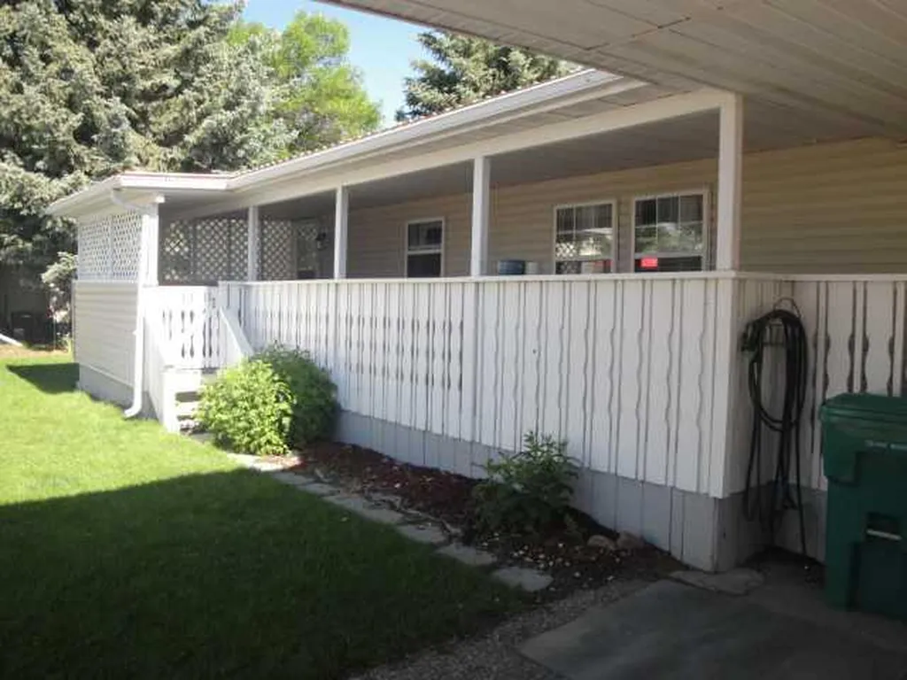 3010 29th Street S Lethbridge AB T1K 6S7