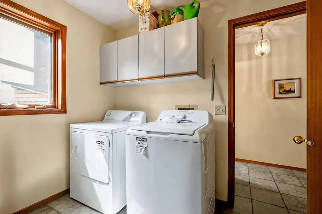 133 Signal Hill Circle SW Calgary AB T3H 2H1