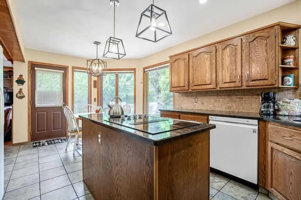 133 Signal Hill Circle SW Calgary AB T3H 2H1