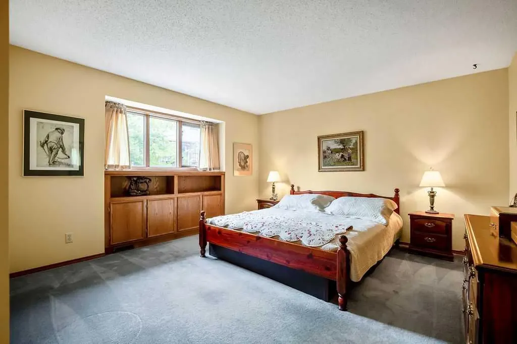 133 Signal Hill Circle SW Calgary AB T3H 2H1