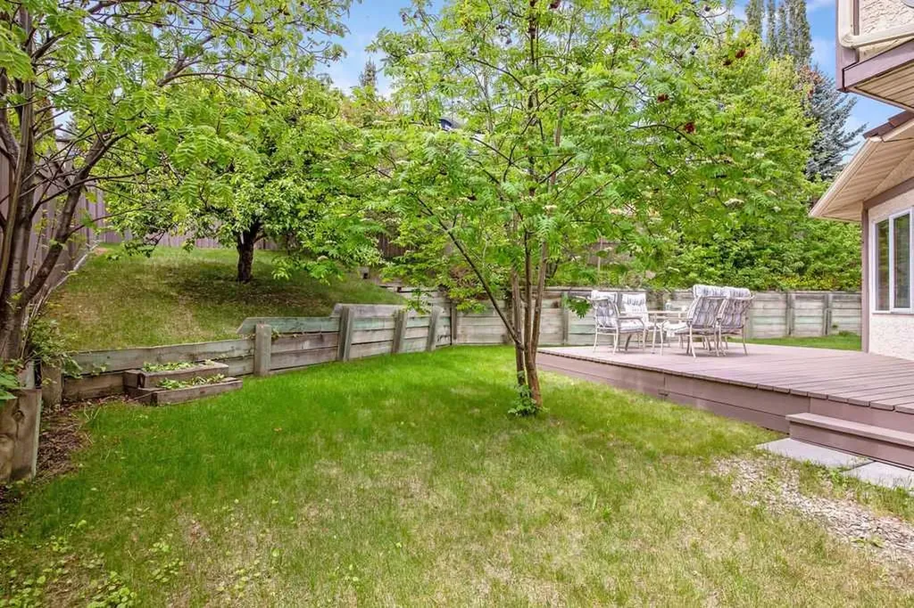 133 Signal Hill Circle SW Calgary AB T3H 2H1