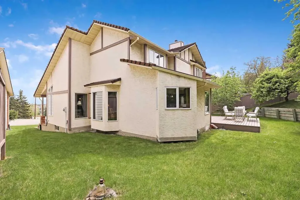 133 Signal Hill Circle SW Calgary AB T3H 2H1