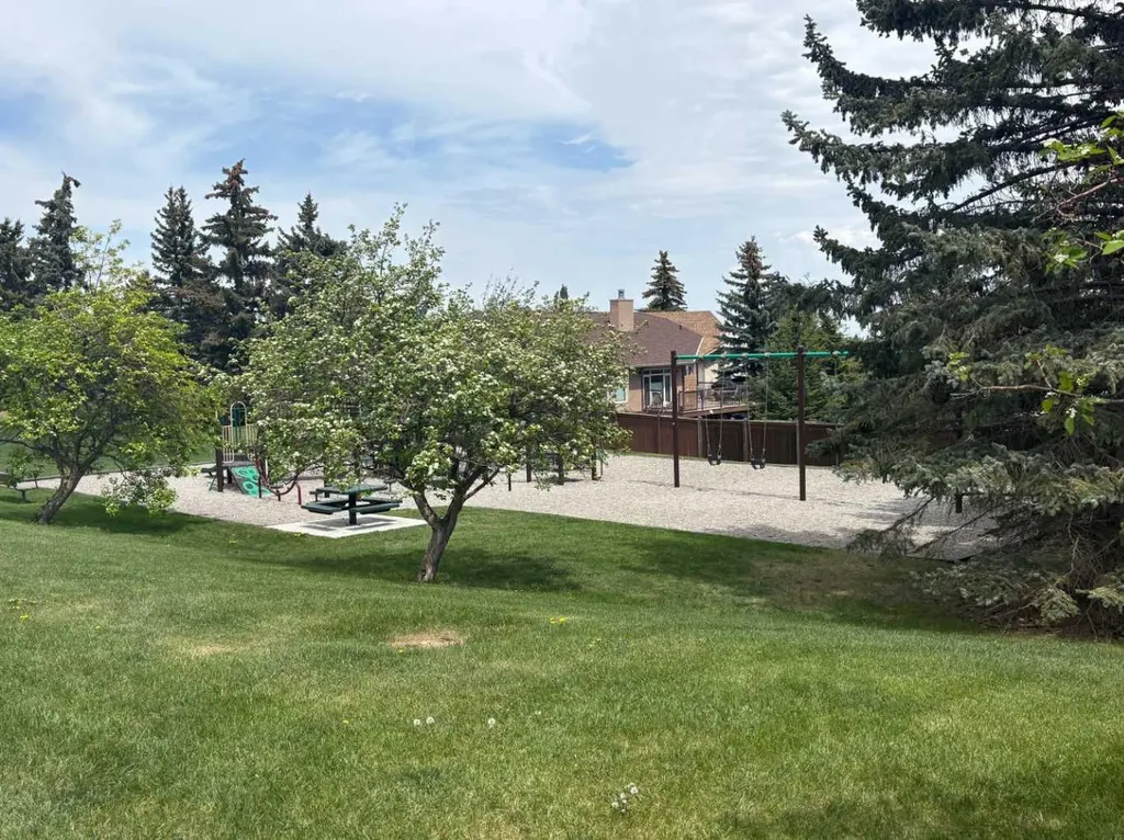 133 Signal Hill Circle SW Calgary AB T3H 2H1