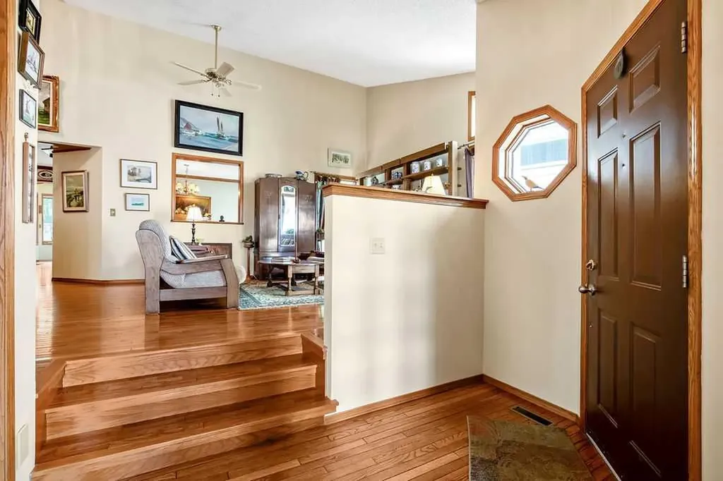 133 Signal Hill Circle SW Calgary AB T3H 2H1