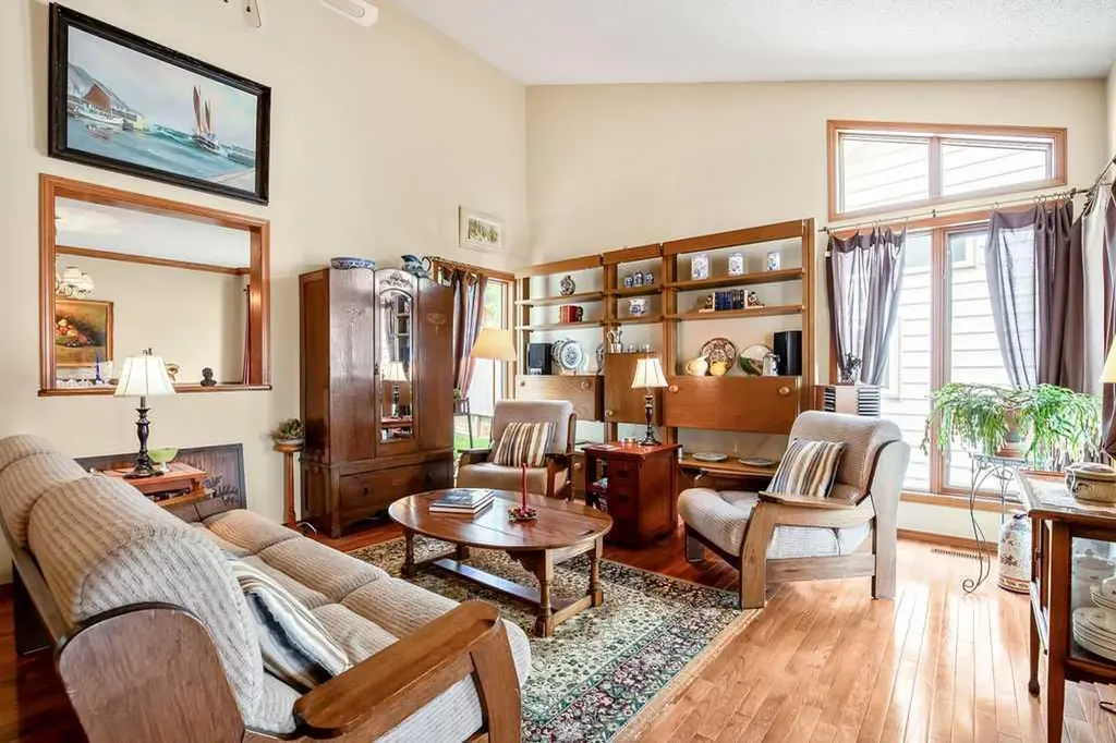 133 Signal Hill Circle SW Calgary AB T3H 2H1