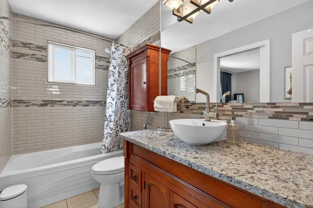 7539 Hunterview Drive NW Calgary AB T2K4P7