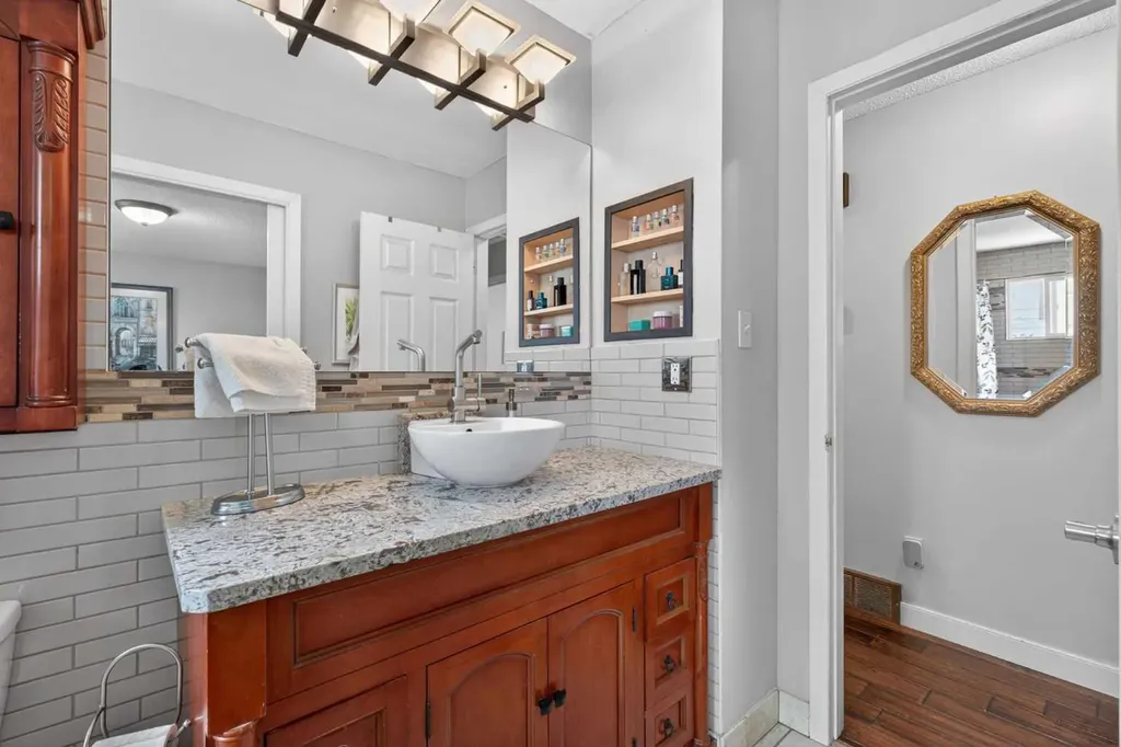 7539 Hunterview Drive NW Calgary AB T2K4P7