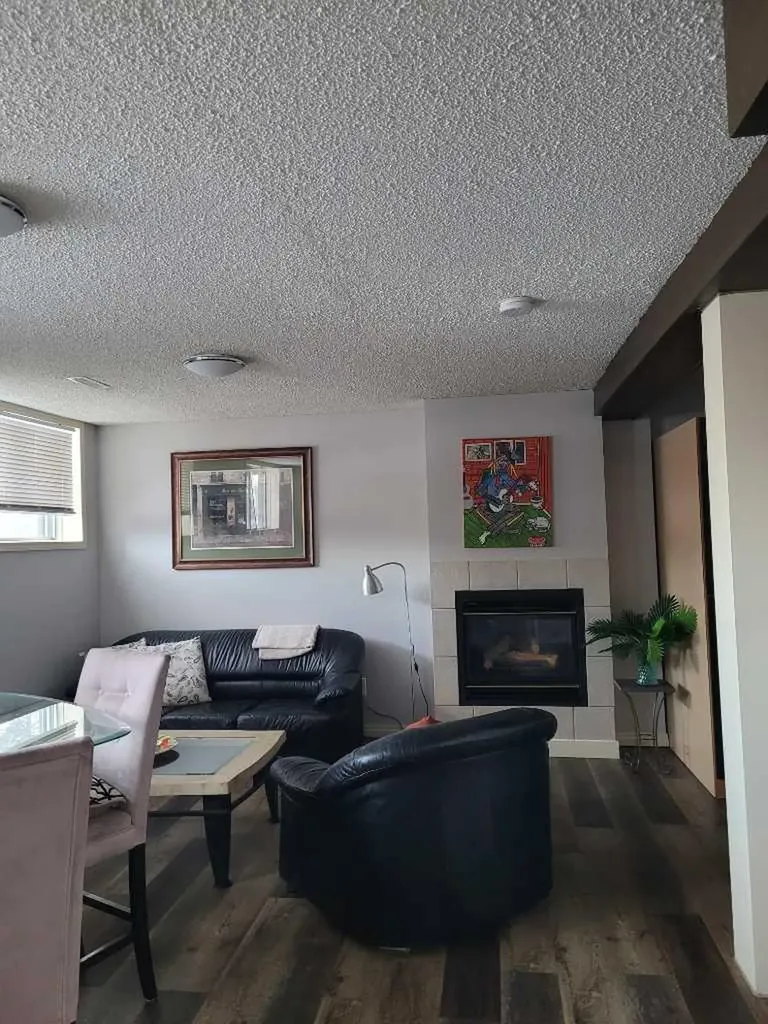 7539 Hunterview Drive NW Calgary AB T2K4P7
