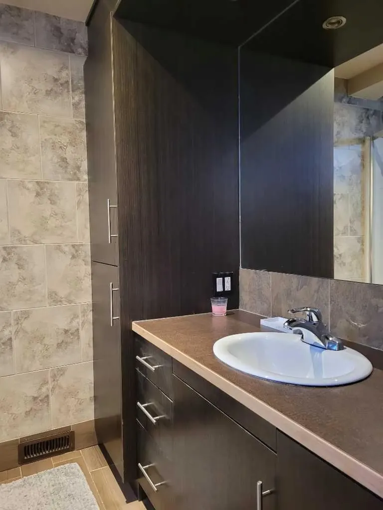 7539 Hunterview Drive NW Calgary AB T2K4P7