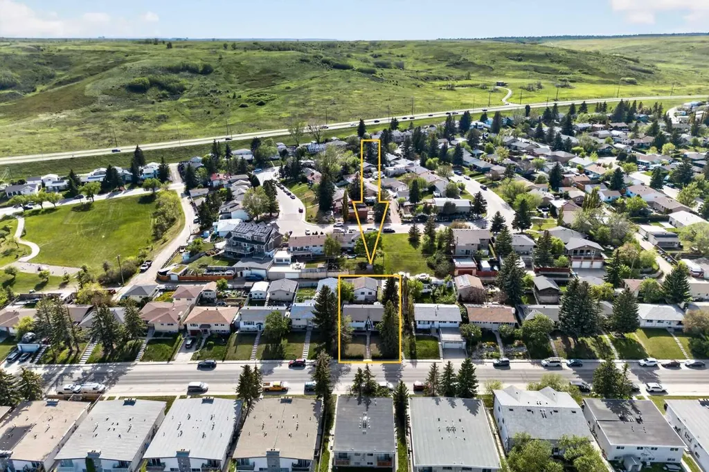 7539 Hunterview Drive NW Calgary AB T2K4P7
