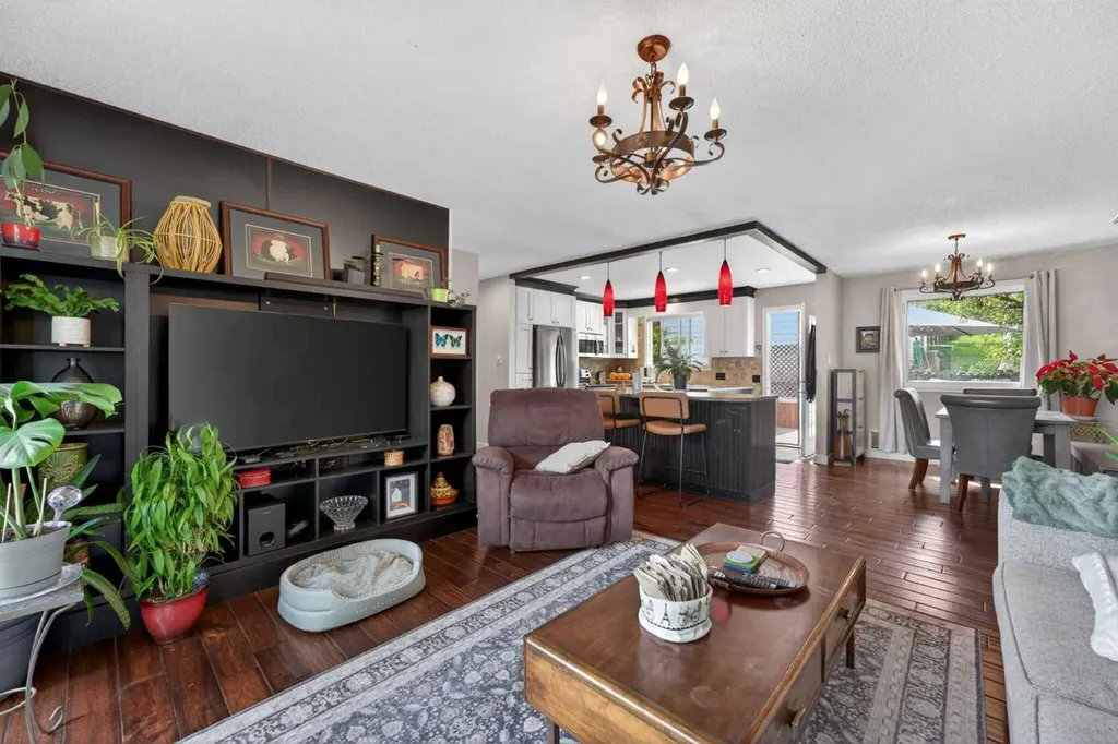 7539 Hunterview Drive NW Calgary AB T2K4P7