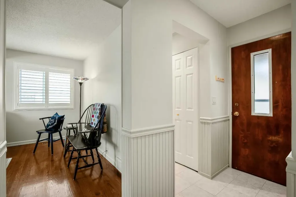 6011 Norfolk Drive NW Calgary AB T2K 5J7