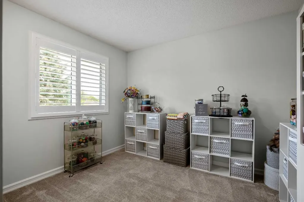 6011 Norfolk Drive NW Calgary AB T2K 5J7