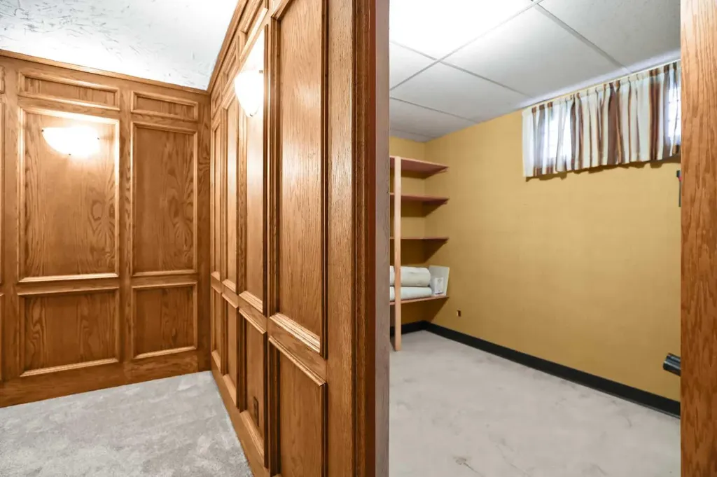 6011 Norfolk Drive NW Calgary AB T2K 5J7
