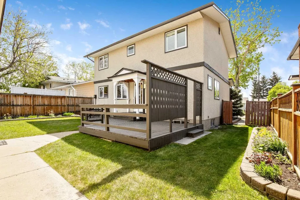 6011 Norfolk Drive NW Calgary AB T2K 5J7