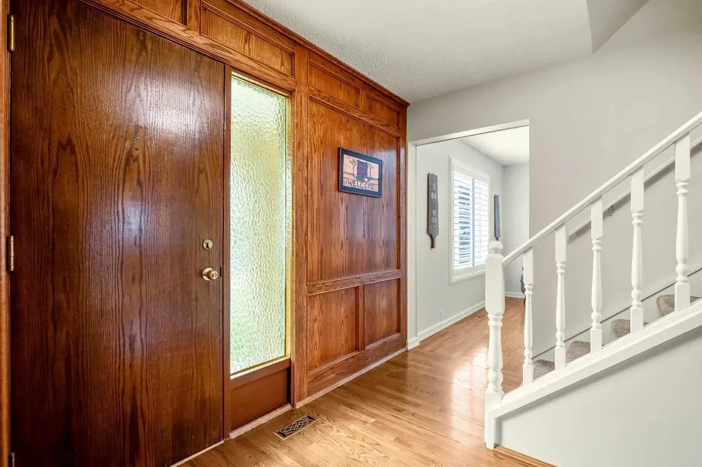 6011 Norfolk Drive NW Calgary AB T2K 5J7