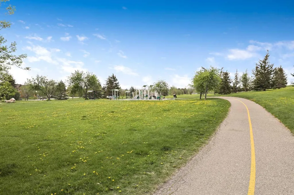 6011 Norfolk Drive NW Calgary AB T2K 5J7