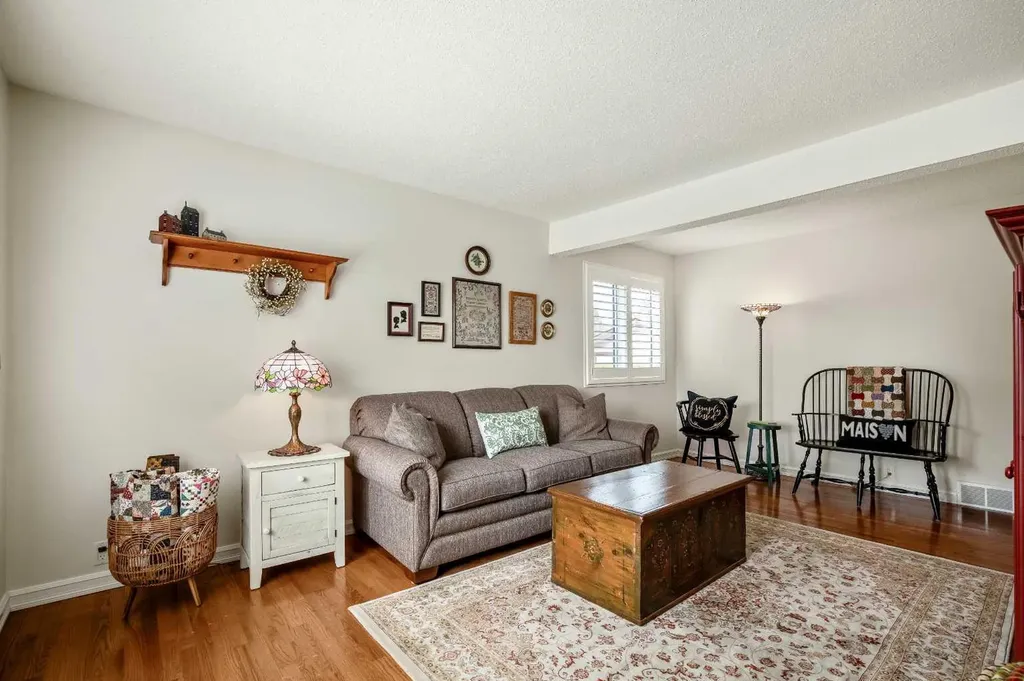 6011 Norfolk Drive NW Calgary AB T2K 5J7