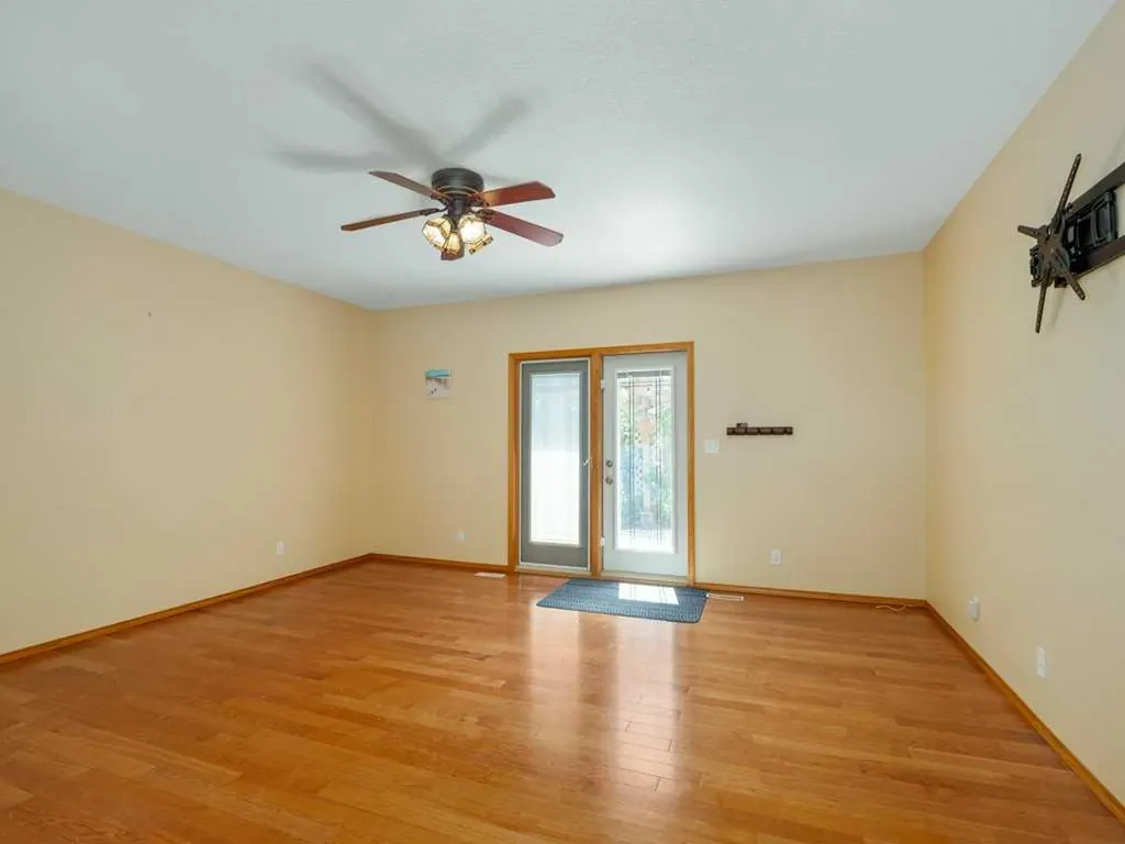 51 Wildwood Crescent W Lethbridge AB t1k6c8