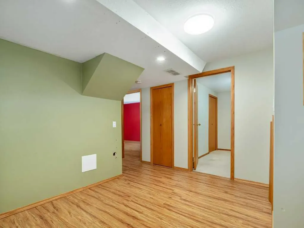 51 Wildwood Crescent W Lethbridge AB t1k6c8