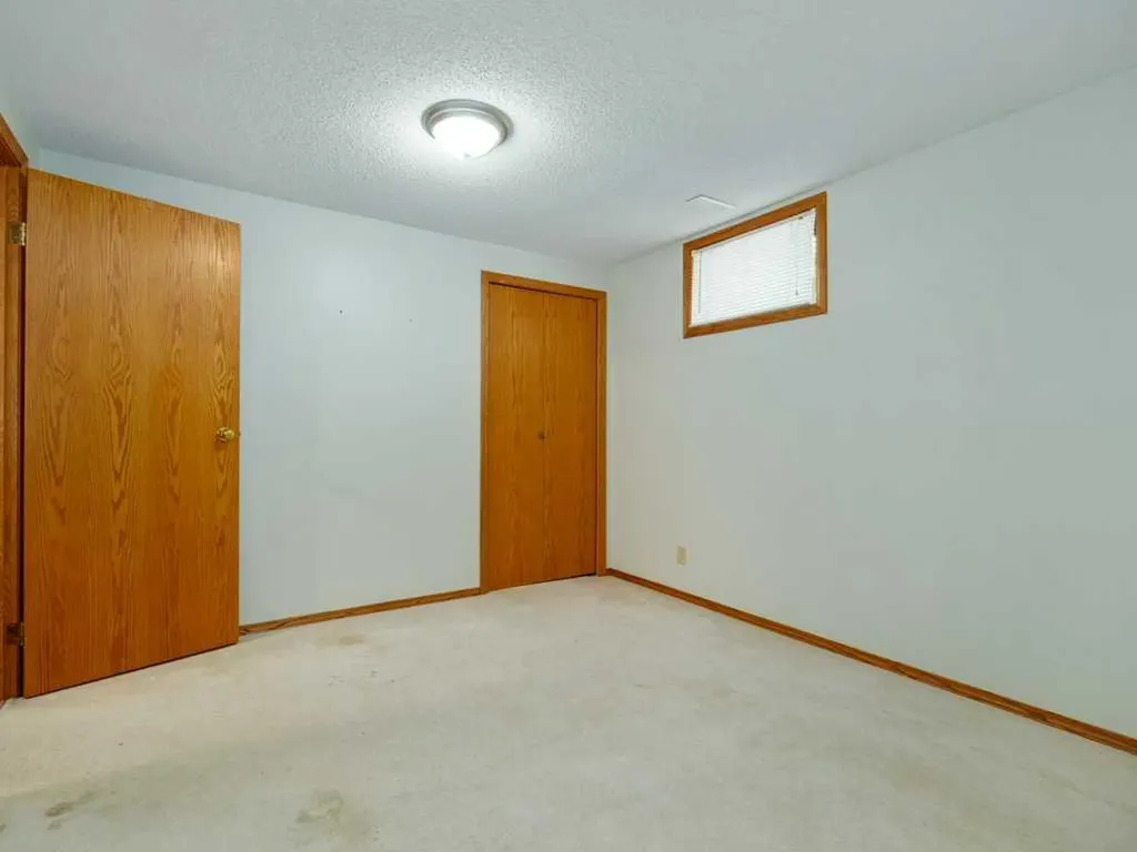 51 Wildwood Crescent W Lethbridge AB t1k6c8