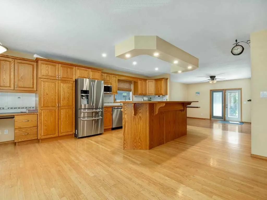 51 Wildwood Crescent W Lethbridge AB t1k6c8