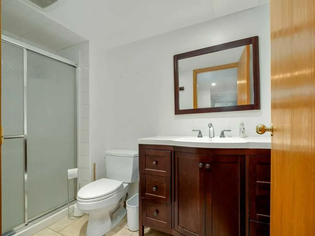 51 Wildwood Crescent W Lethbridge AB t1k6c8