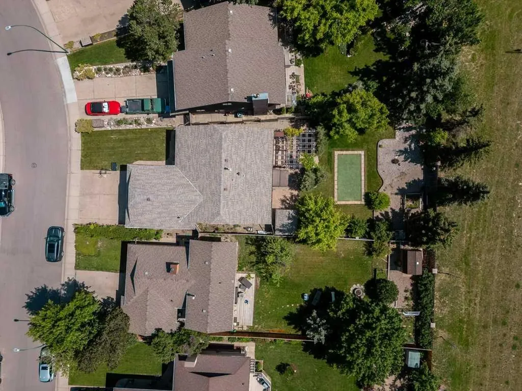 51 Wildwood Crescent W Lethbridge AB t1k6c8