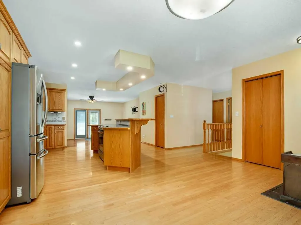 51 Wildwood Crescent W Lethbridge AB t1k6c8