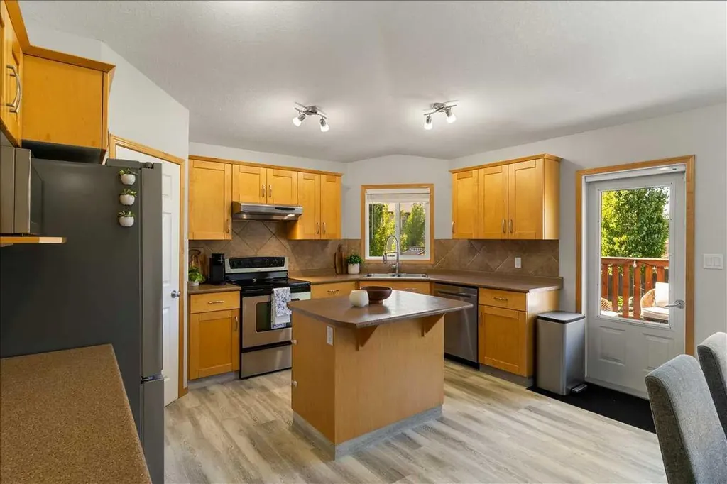 6620 111 Street Grande Prairie AB T8W 2Y9