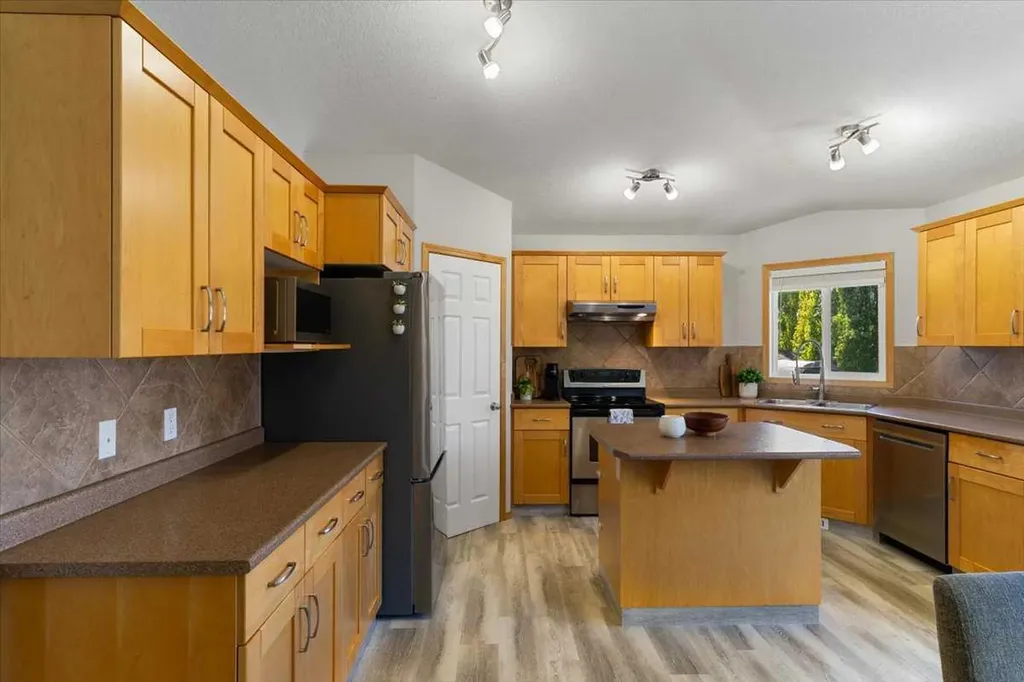 6620 111 Street Grande Prairie AB T8W 2Y9