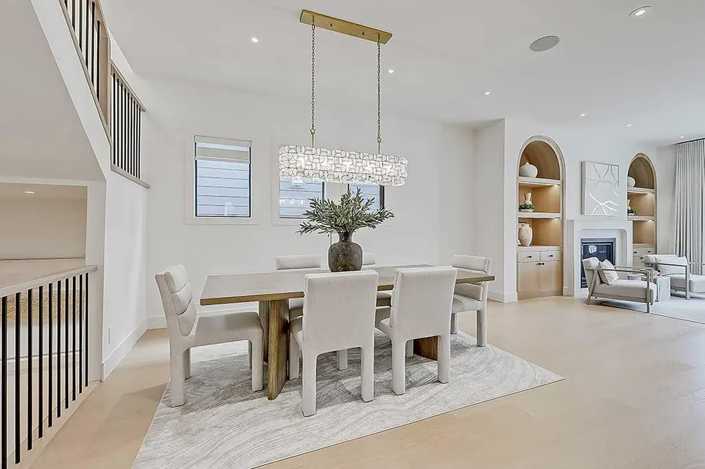 623 18 Avenue NW Calgary AB T2M 0T9