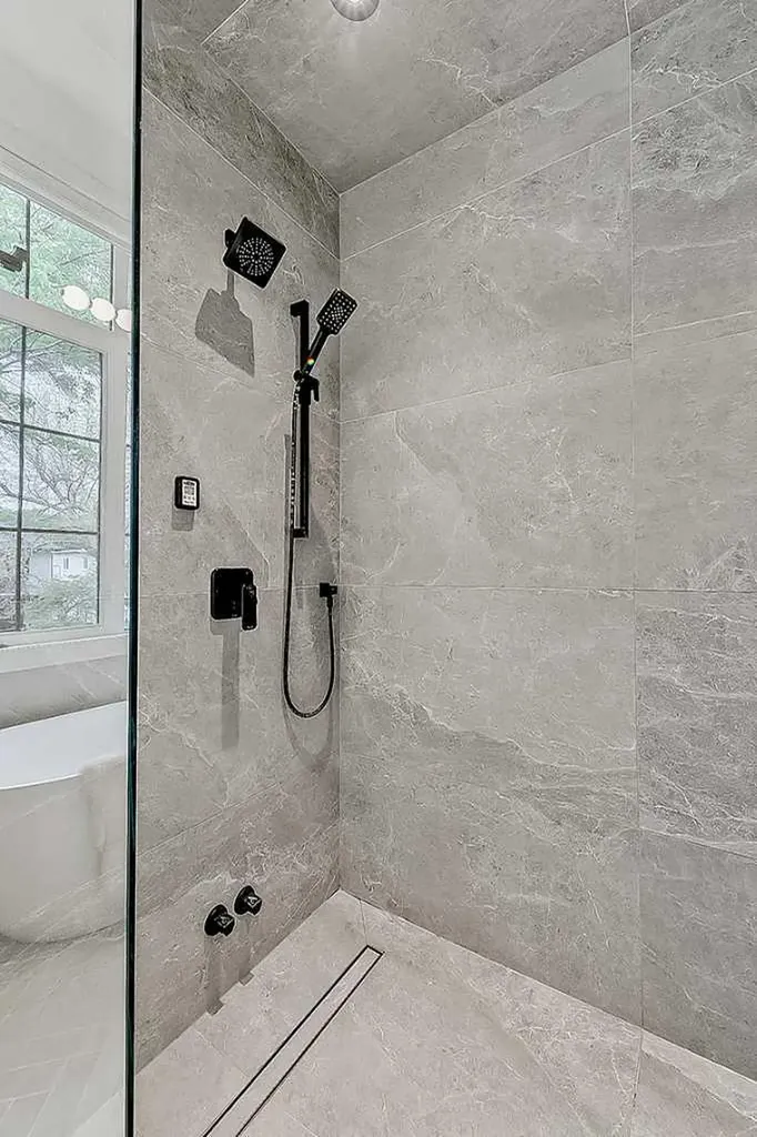 623 18 Avenue NW Calgary AB T2M 0T9