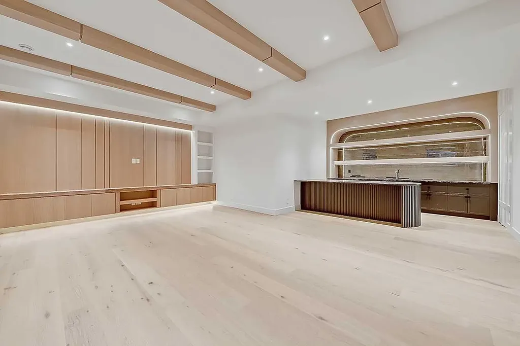 623 18 Avenue NW Calgary AB T2M 0T9