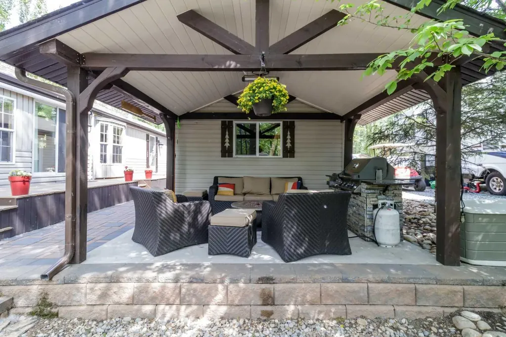 10046 Township Road 422 Rural Ponoka County AB T0C 2J0