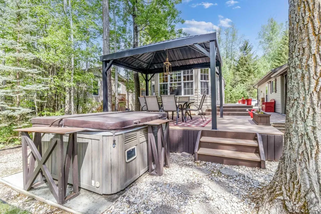 10046 Township Road 422 Rural Ponoka County AB T0C 2J0
