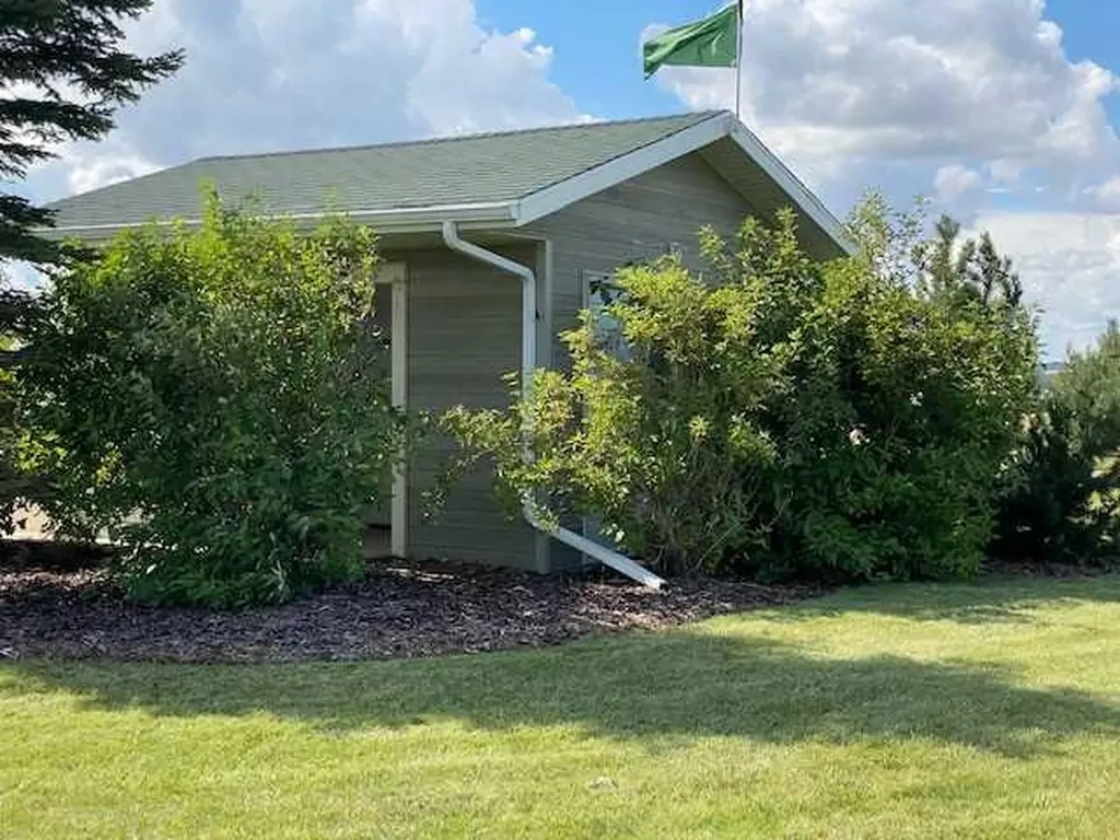10046 Township Road 422 Rural Ponoka County AB T0C 2J0