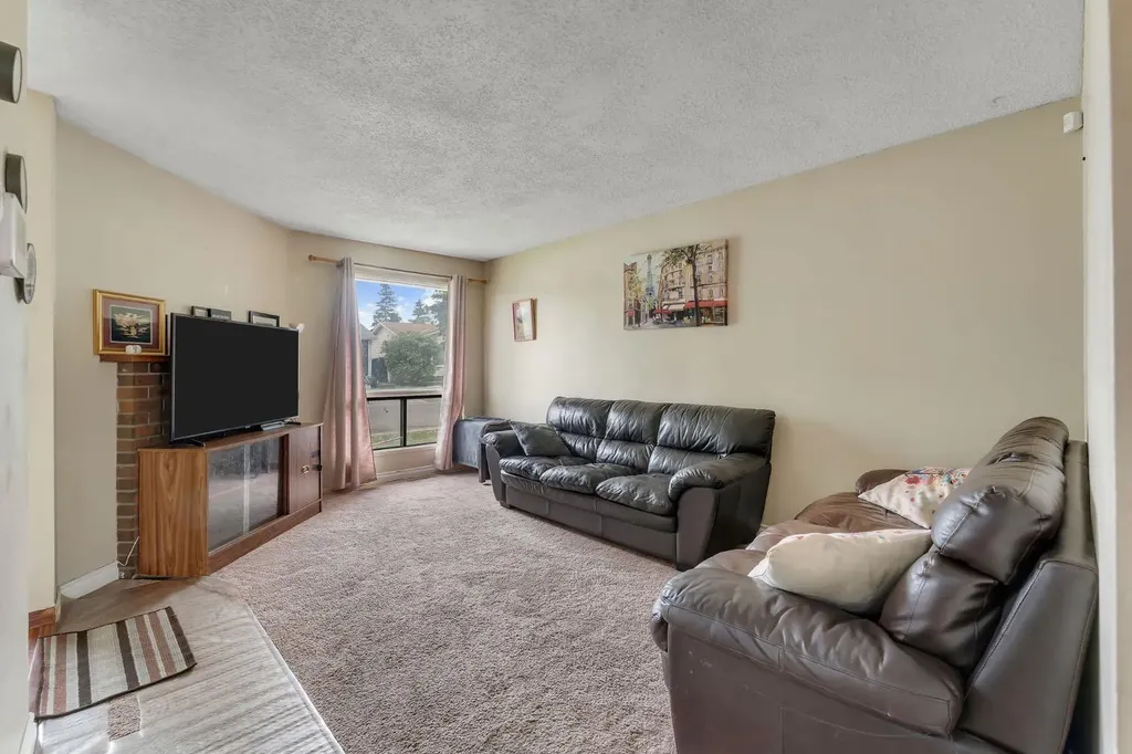 145 Castlebrook Way NE Calgary AB T3J 2A7