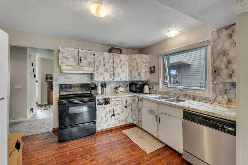 145 Castlebrook Way NE Calgary AB T3J 2A7