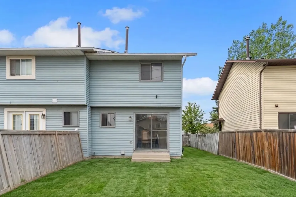 145 Castlebrook Way NE Calgary AB T3J 2A7