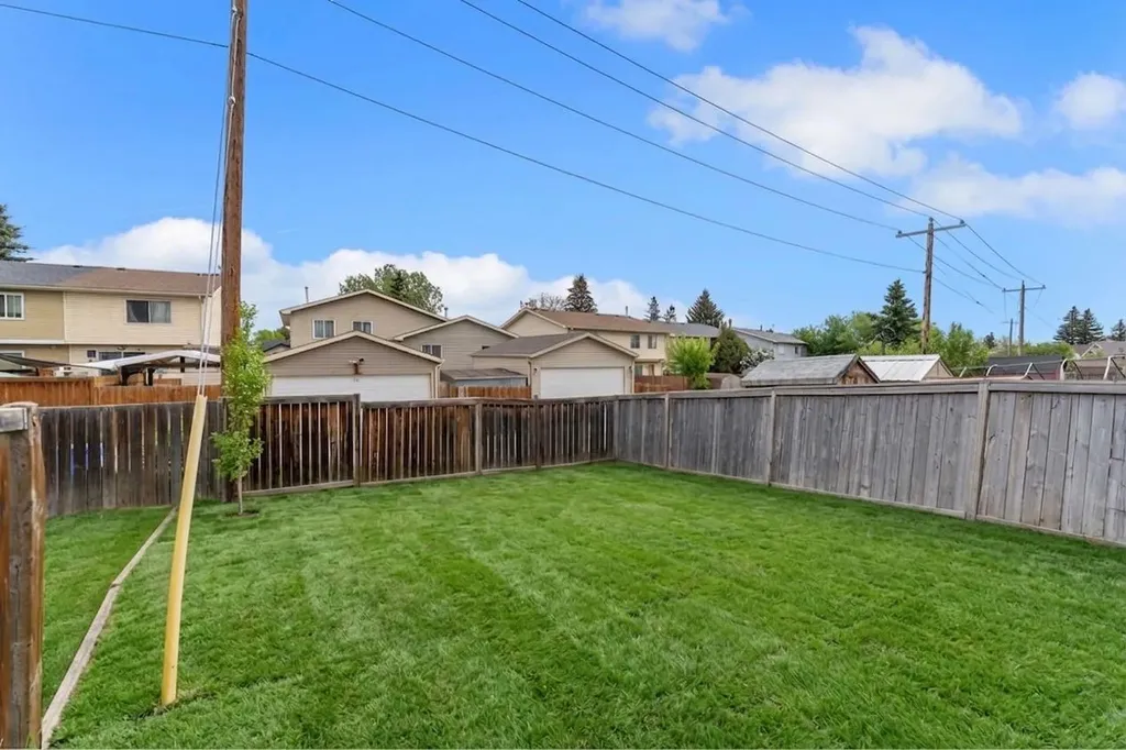 145 Castlebrook Way NE Calgary AB T3J 2A7