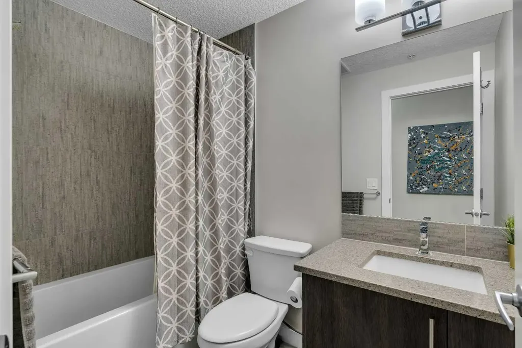 93 34 Avenue SW Calgary AB T2S 3B5