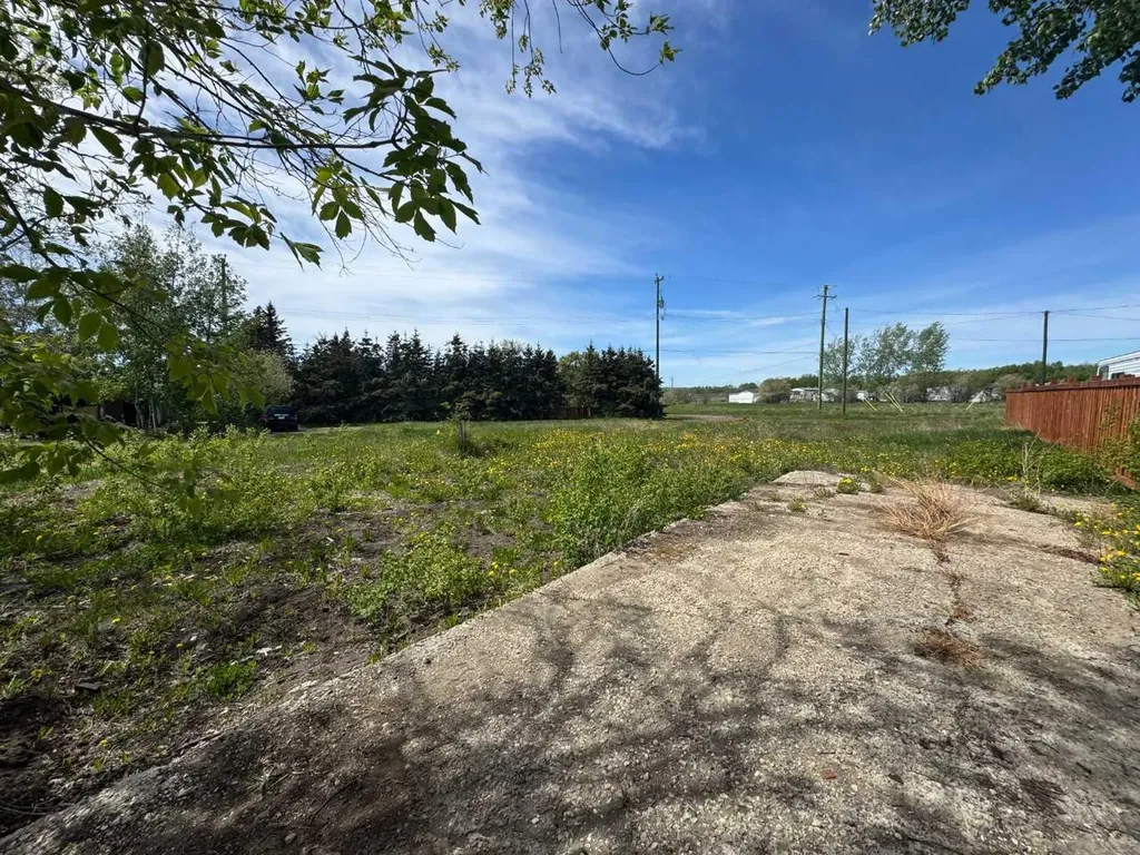 1119 7th Avenue Beaverlodge AB T0H 0C0